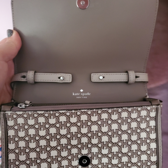 Kate Spade crossbody wallet - Picture 4 of 5